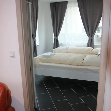 Homestay Agency Mittelfeld *