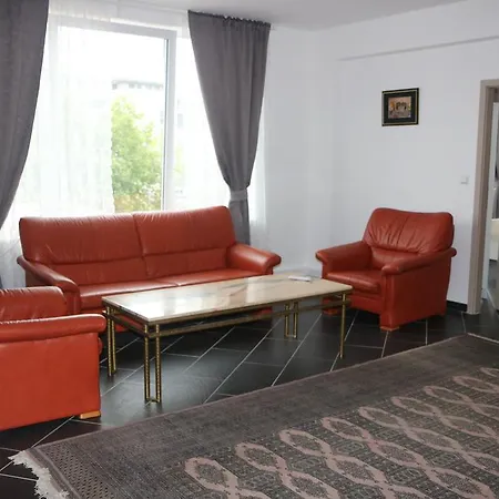 Homestay Agency Mittelfeld